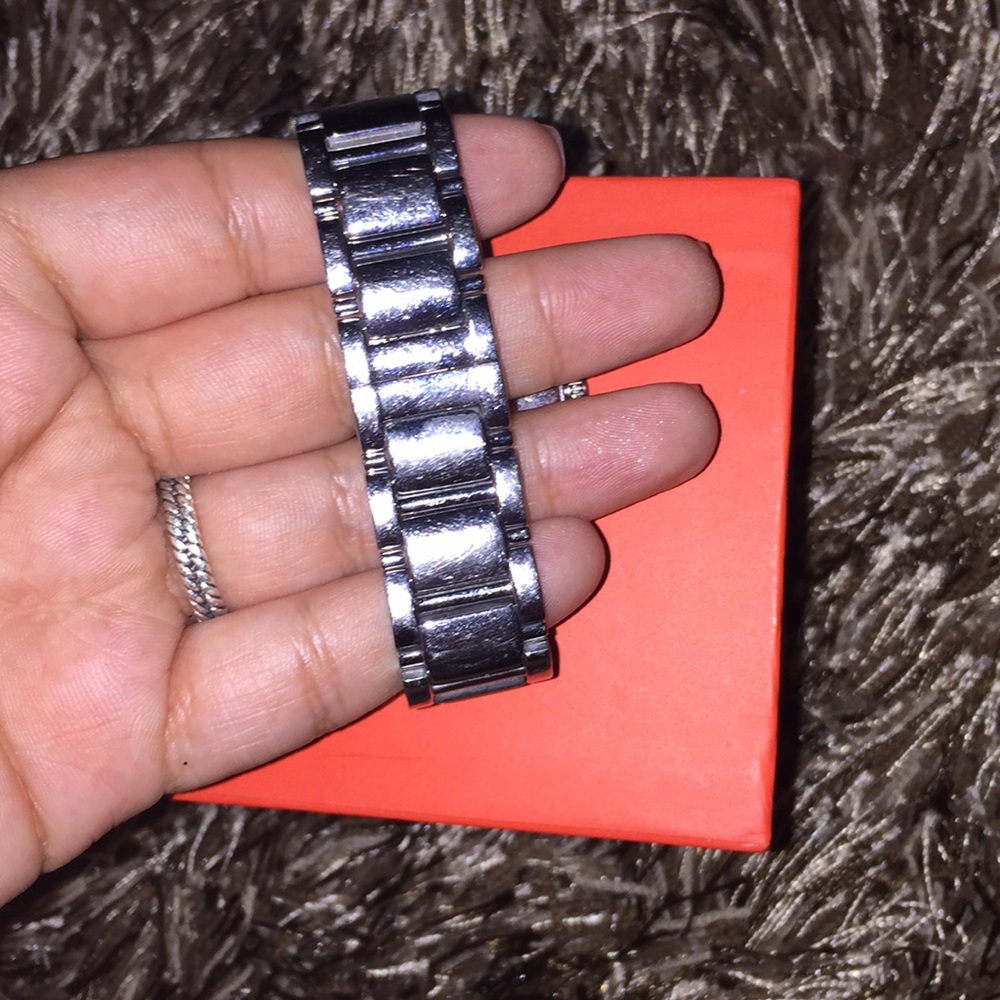 Kate Spade Watch - Picture 3 of 4